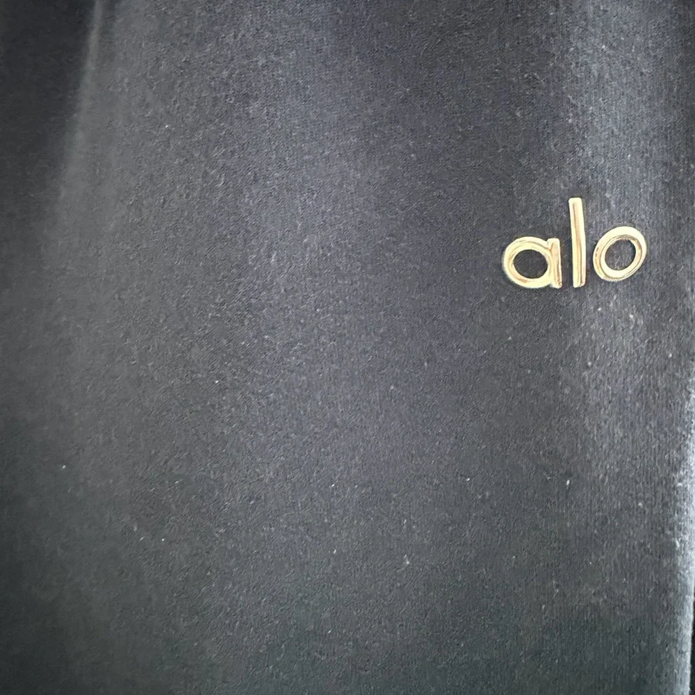 Alo Accolade Sweatpant, Navy, Size M - Picture 6 of 6